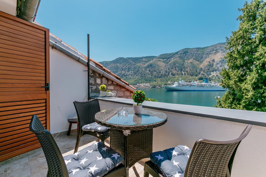 Apartman Mondo Lägenhet Kotor Exteriör bild